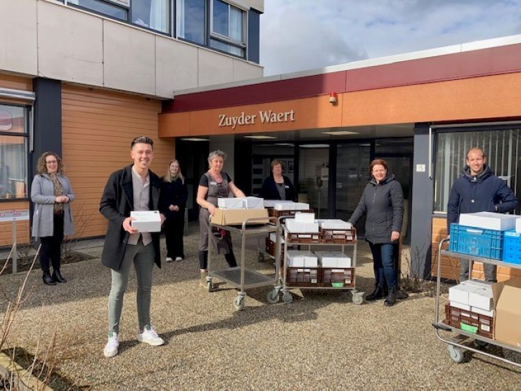 Medewerkers locatie Zuyder Waert verrast met heerlijke lunch